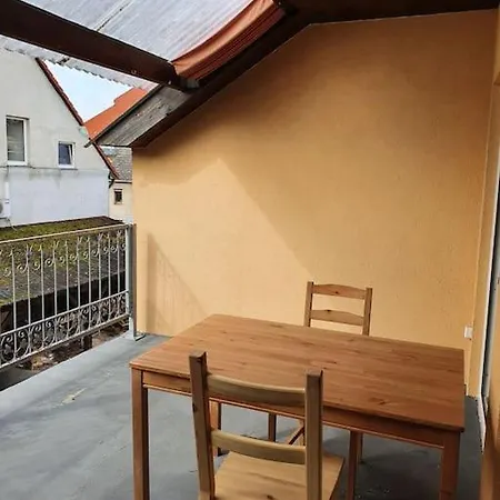 شقة Moebliertes Haus In H1 ناون